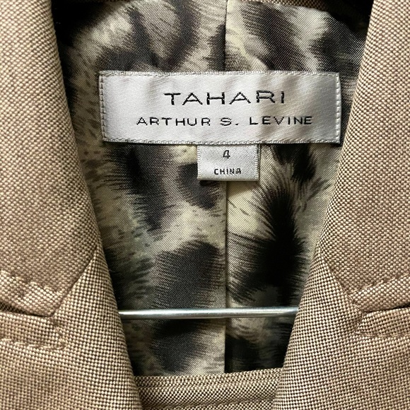 Elegant Tahari Suit - Picture 5 of 8